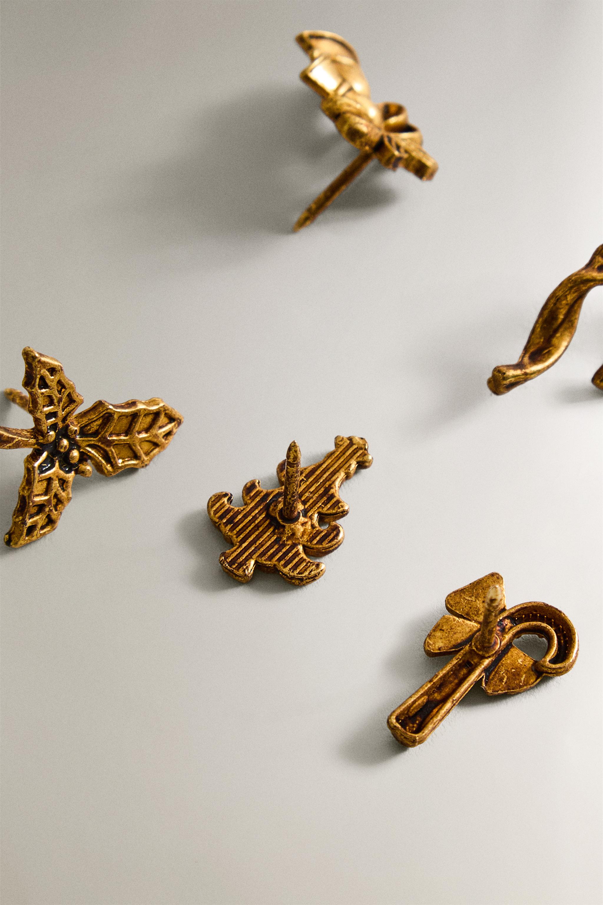 SET OF CHRISTMAS CANDLE PINS (SET OF 6)